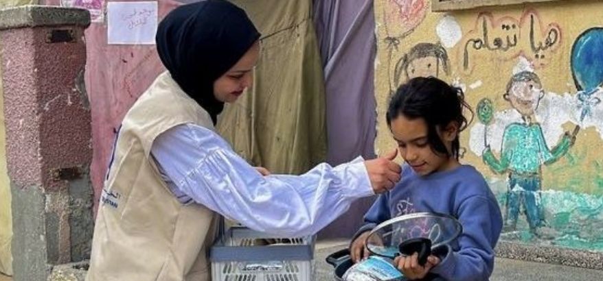 Peran Perempuan dalam Misi Kemanusiaan: Kontribusi, Tantangan, dan Manfaat