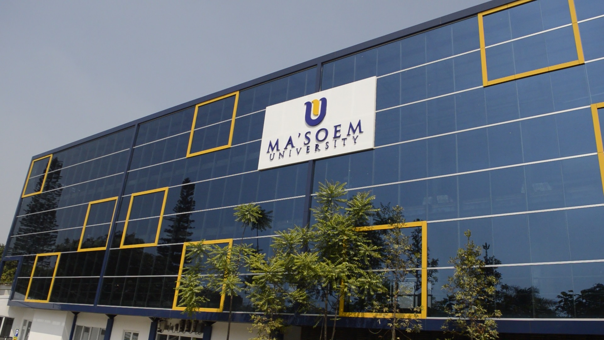 Kegiatan sosial mahasiswa di universitas swasta bandung: membentuk karakter dan  kepedulian