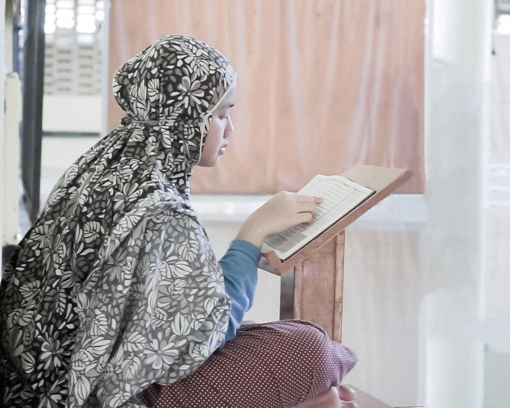 Pembinaan Spiritual di Asrama SMA Boarding School Al Masoem Bandung