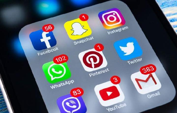 Akun Media Sosial Apa Saja yang Digunakan oleh Influencer?